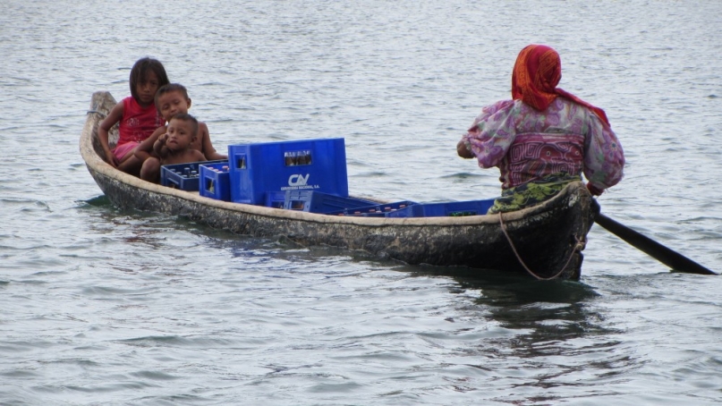 Kuna transport boat
