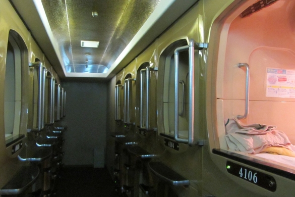 sleep pods Tokyo capsule hotel