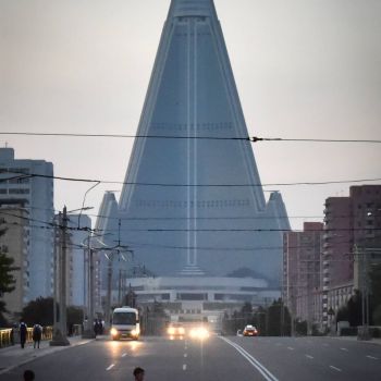 The Ryugyong hotel in Pyongyang. <a href="https://www.facebook.com/dprk360/photos/a.214475598676276.1073741833.211159445674558/287916234665545/?type=3&theater" target="_blank">Original photo</a> Ryugyong hotel North Korea