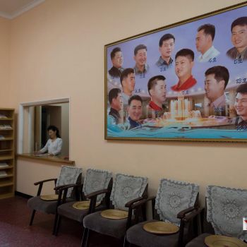A poster with different hairstyles for men to choose from. <a href="https://www.facebook.com/dprk360/photos/a.245496895574146.1073741850.211159445674558/246468402143662/?type=3&theater" target="_blank">Original photo</a> North Korean men hairstyles